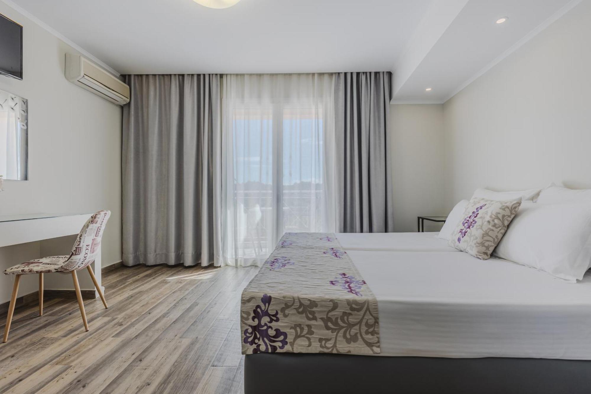 Sunrise Zante - Adults Only Hotel チィリヴィ エクステリア 写真
