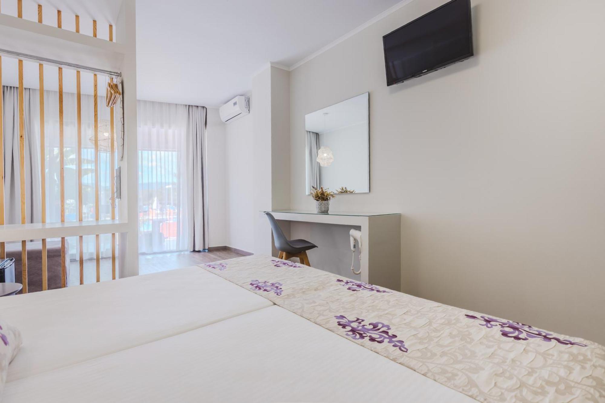 Sunrise Zante - Adults Only Hotel チィリヴィ エクステリア 写真