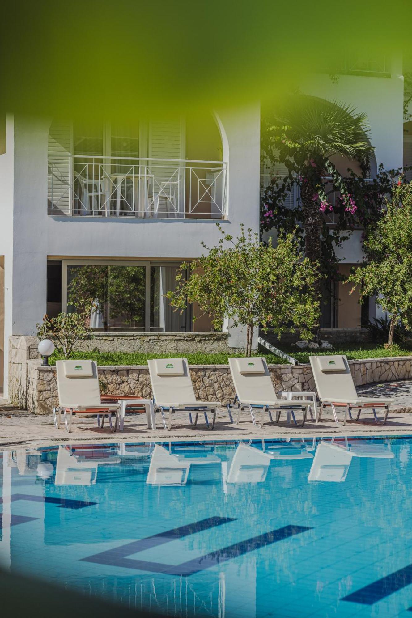 Sunrise Zante - Adults Only Hotel チィリヴィ エクステリア 写真